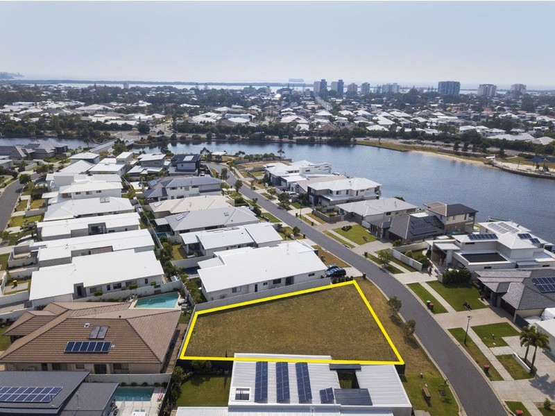 43 The Passage, Pelican Waters QLD 4551