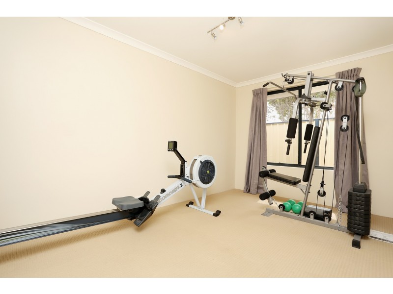 69 Briggs Street, South Lake WA 6164