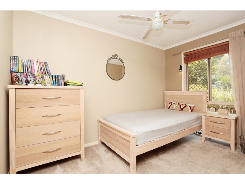 4 Robusta Place, Forest Lake QLD 4078