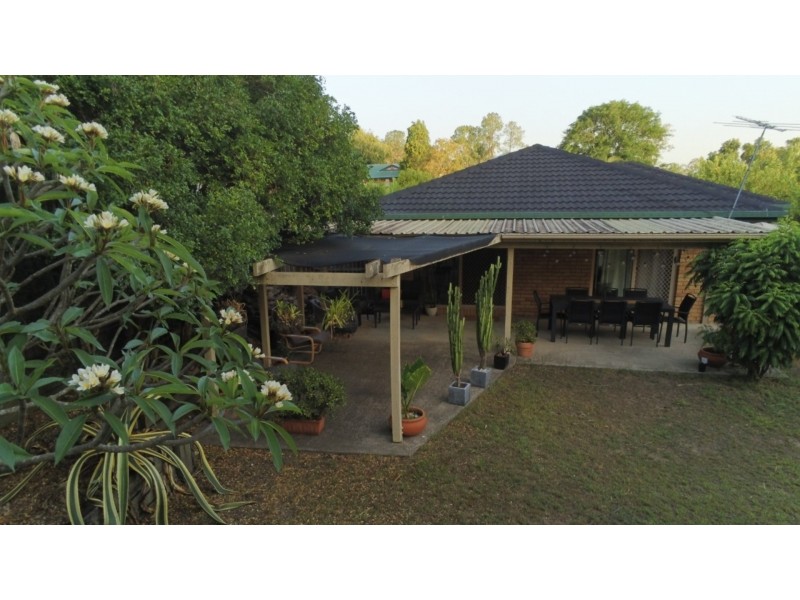 4 Robusta Place, Forest Lake QLD 4078