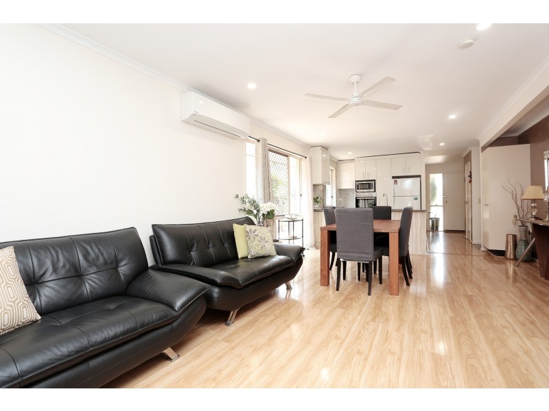 4 Robusta Place, Forest Lake QLD 4078