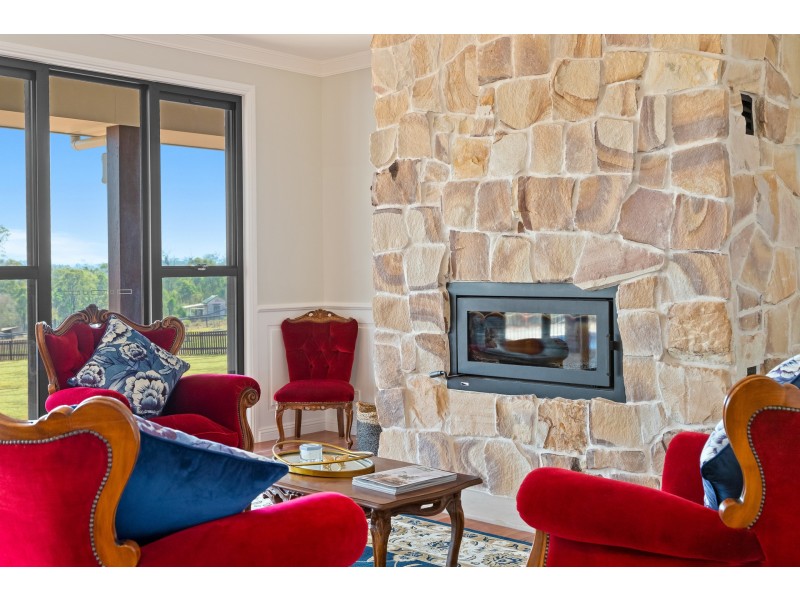 183 Cooby Dam Road, Meringandan QLD 4352