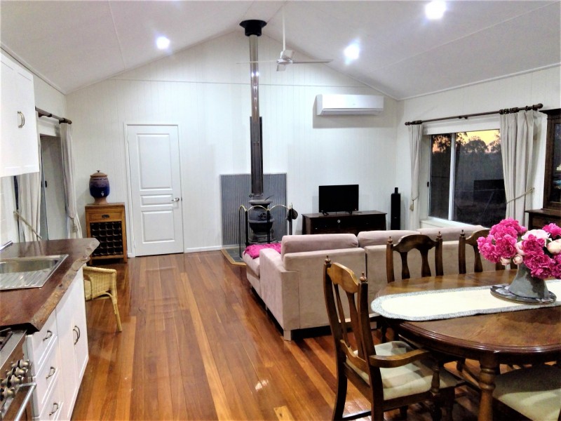 183 Cooby Dam Road, Meringandan QLD 4352