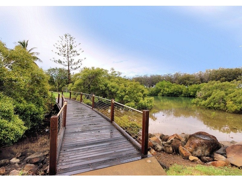 93 Barolin Esplanade, Coral Cove QLD 4670