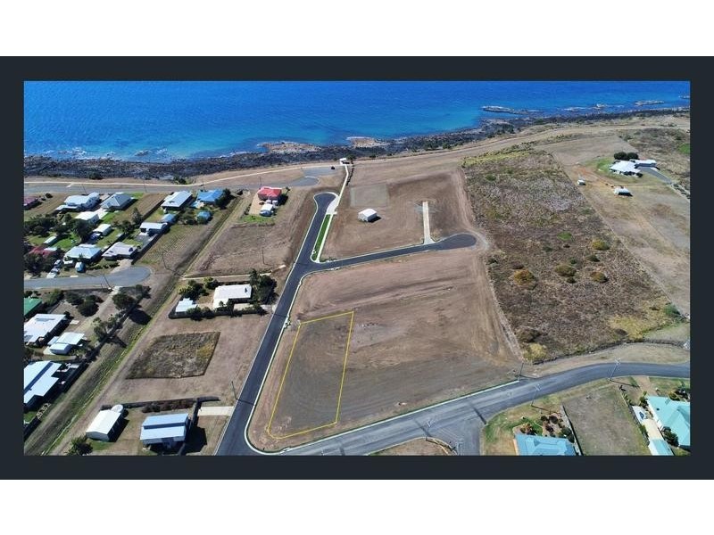 68 Shelley Street, Burnett Heads QLD 4670