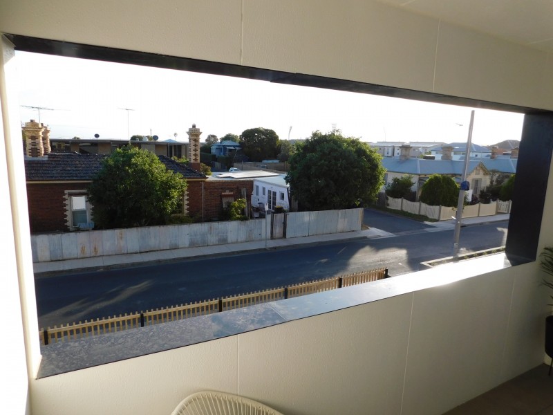 219/148 Bellerine Street, Geelong VIC 3220