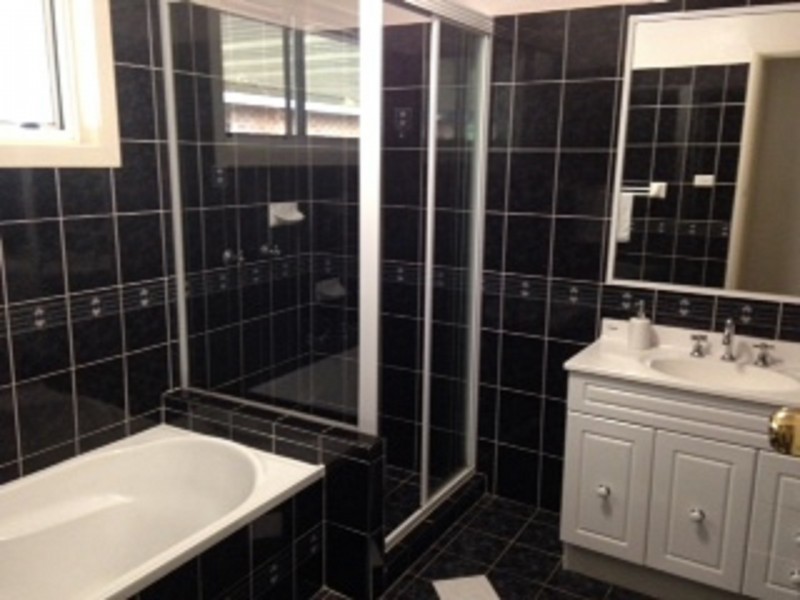 10 Lyrebird Drive, Nowra NSW 2541