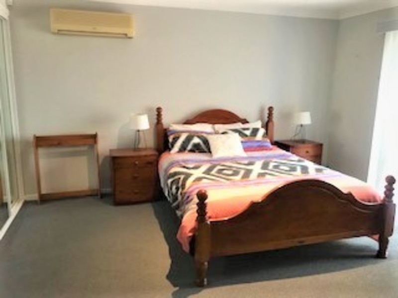 10 Lyrebird Drive, Nowra NSW 2541