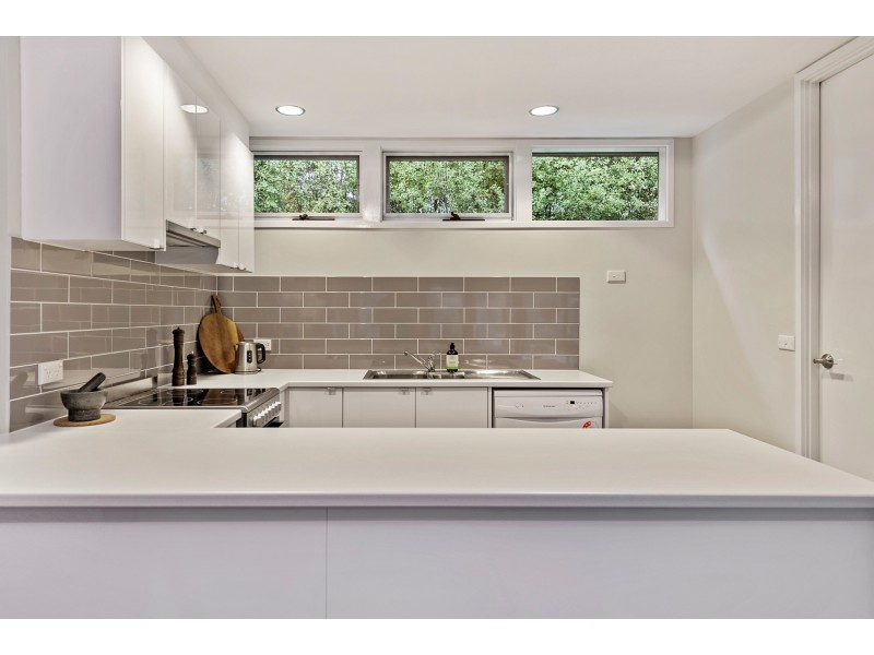 5 Marlee Place, Narrabundah ACT 2604