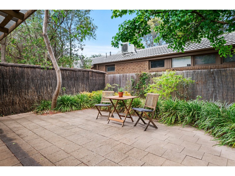 5 Marlee Place, Narrabundah ACT 2604