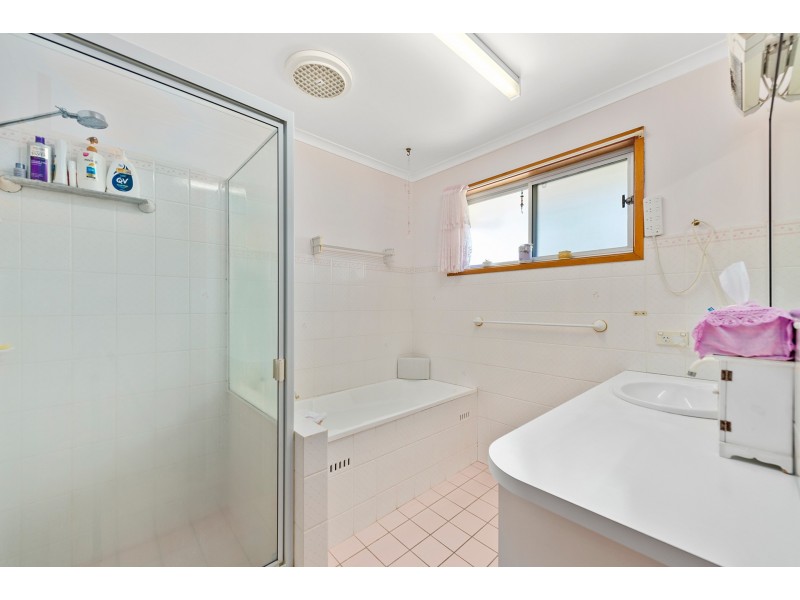 19 Paunelle Avenue, East Lismore NSW 2480