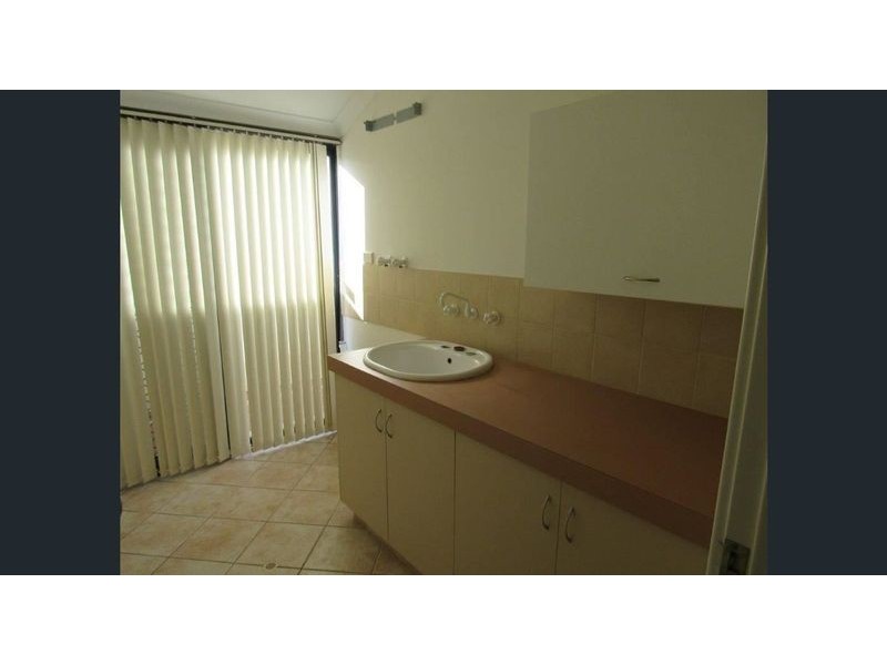 22 Columbus Street, Dudley Park WA 6210