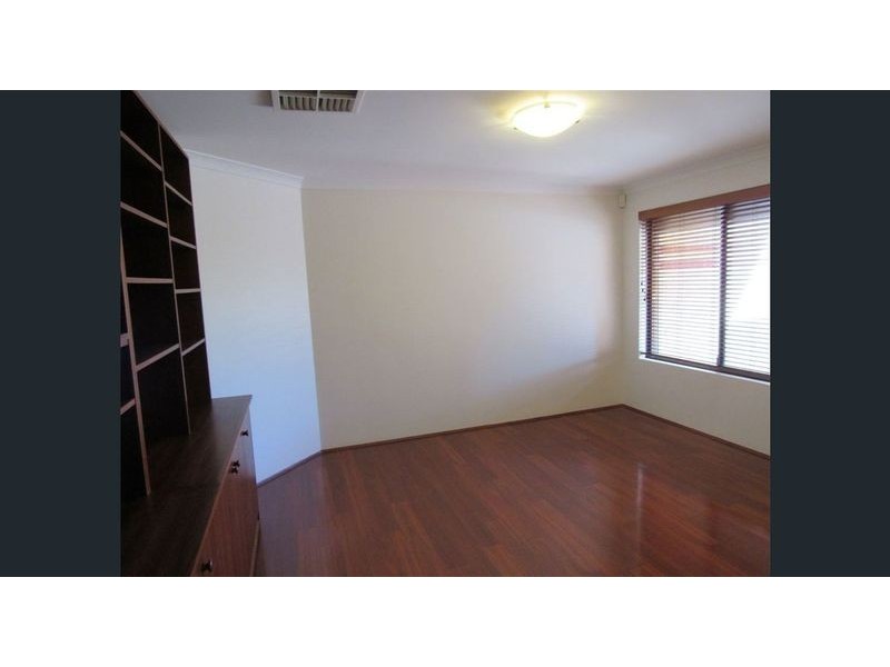 22 Columbus Street, Dudley Park WA 6210