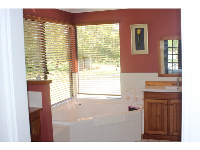 166 Thomas Stanley Road, Kronkup WA 6330