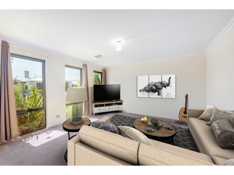 35 Aquinnah Way, Wellard WA 6170