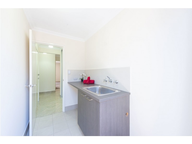 35 Aquinnah Way, Wellard WA 6170