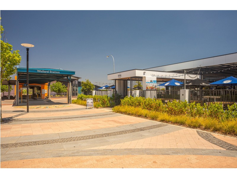 35 Aquinnah Way, Wellard WA 6170