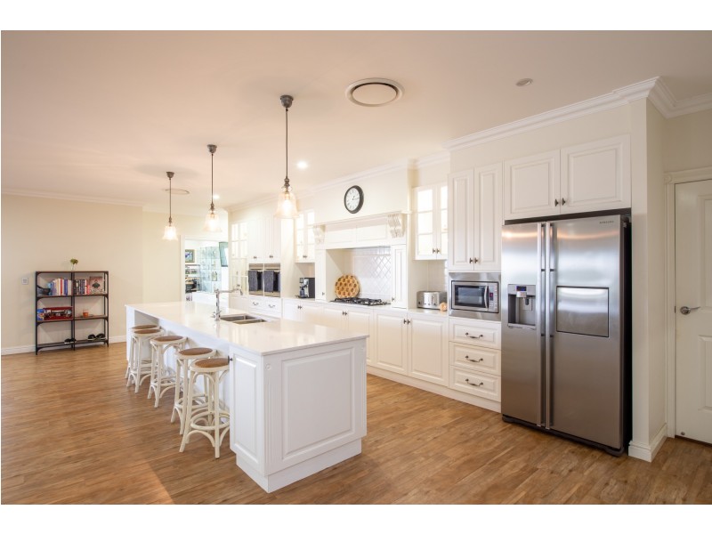 32 Henry Lawson Drive, Dalby QLD 4405