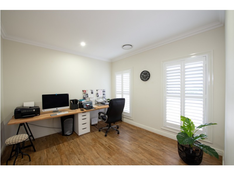 32 Henry Lawson Drive, Dalby QLD 4405