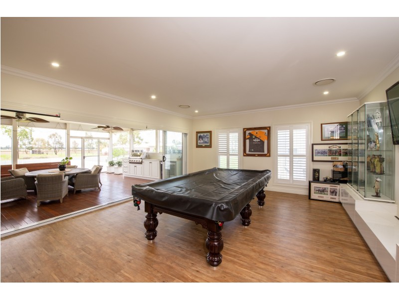 32 Henry Lawson Drive, Dalby QLD 4405