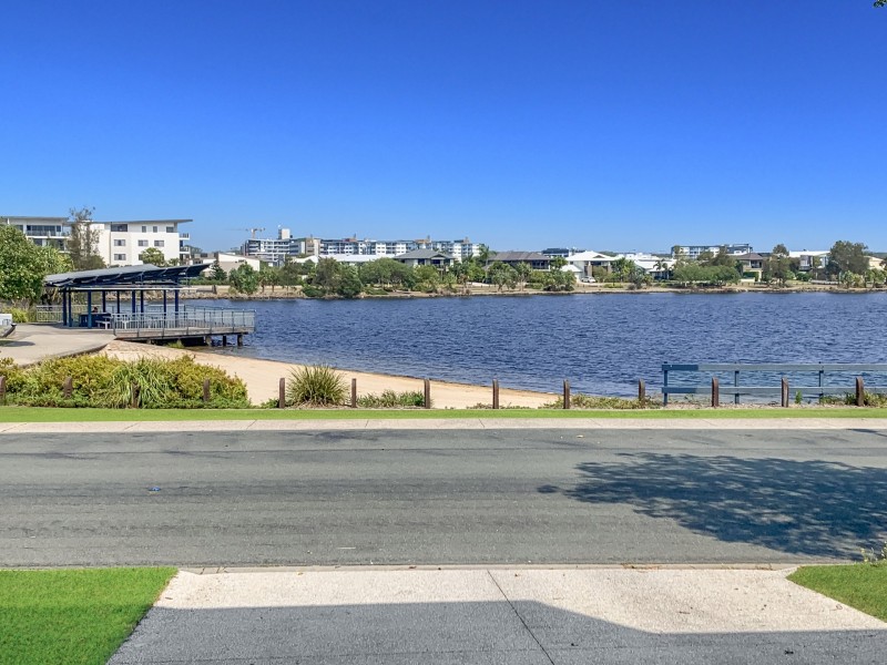 57 The Decks, Wurtulla QLD 4575