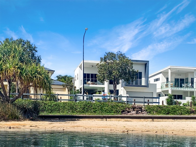 57 The Decks, Wurtulla QLD 4575