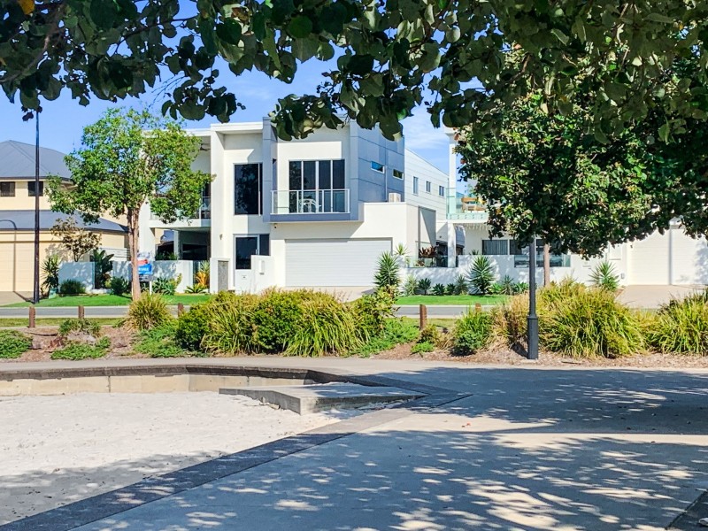 57 The Decks, Wurtulla QLD 4575
