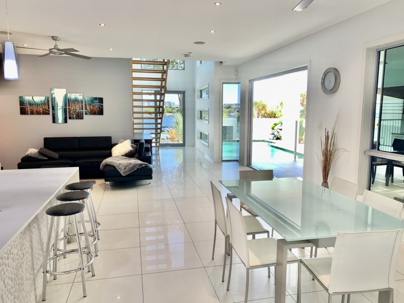 57 The Decks, Wurtulla QLD 4575