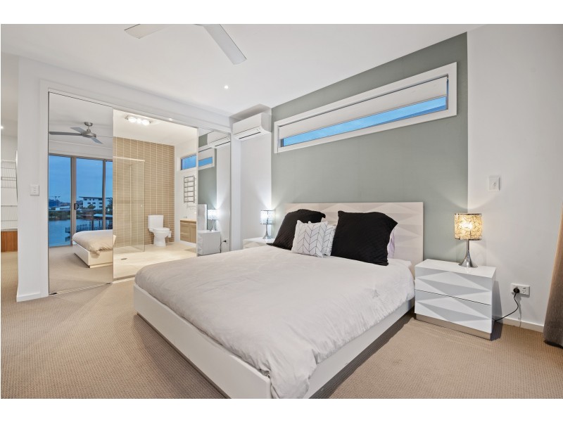 57 The Decks, Wurtulla QLD 4575