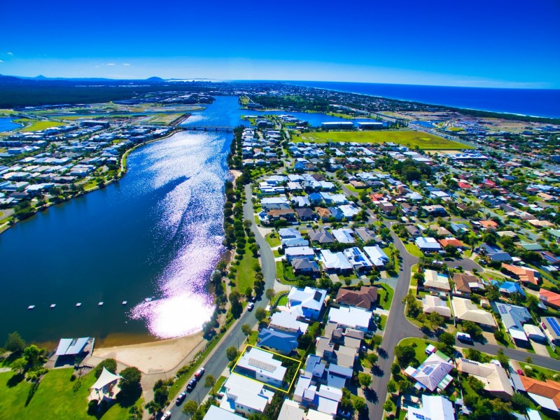 57 The Decks, Wurtulla QLD 4575