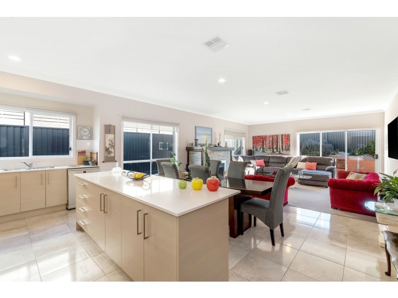 14 Shoreline Drive, Curlewis VIC 3222