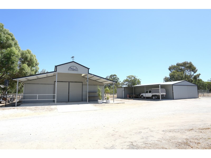 580 Lakes Road, Barragup WA 6209