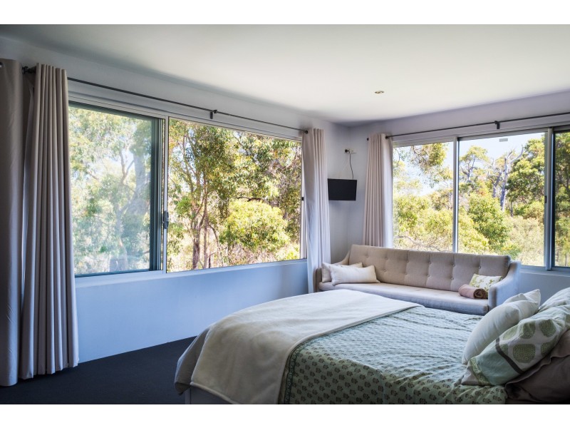 16 Sanctuary Circle, Cowaramup WA 6284