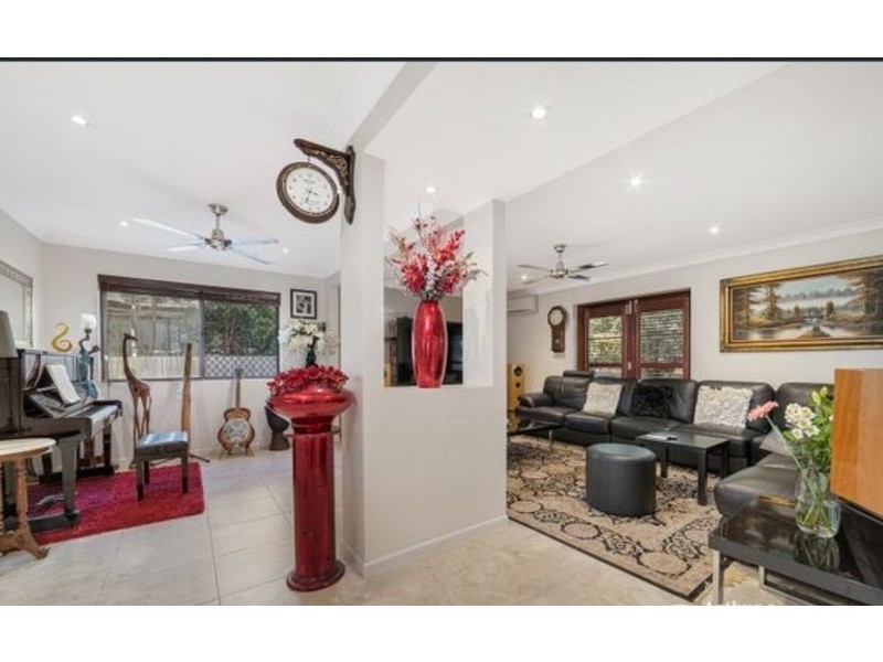 148 Lynne Grove Avenue, Corinda QLD 4075