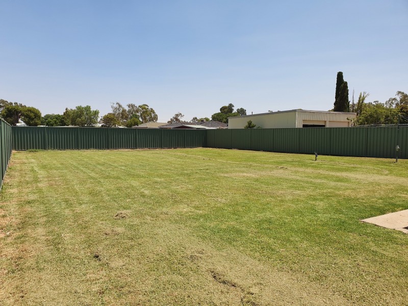 6 Brooks Crescent, Darlington Point NSW 2706