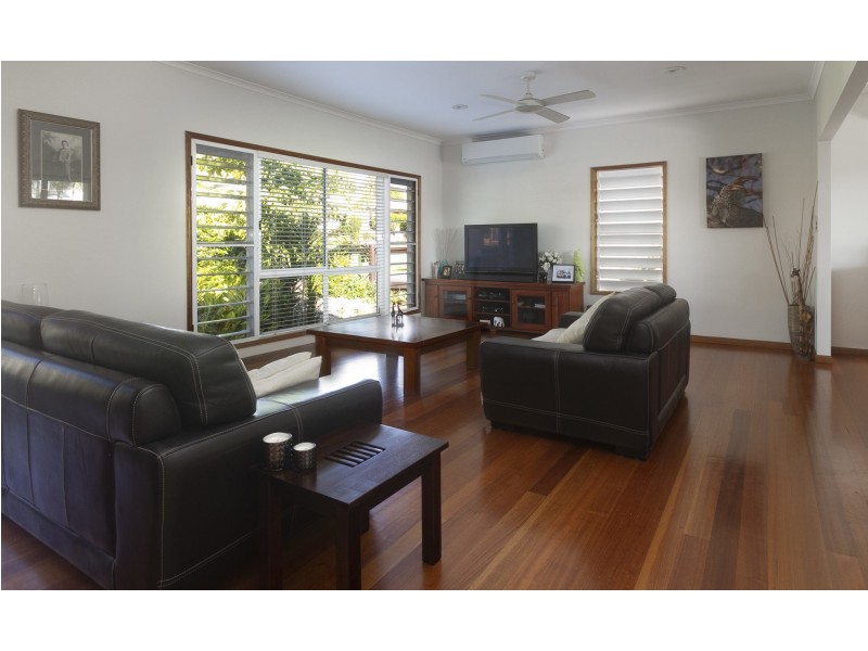12 Albizia Close, Redlynch QLD 4870