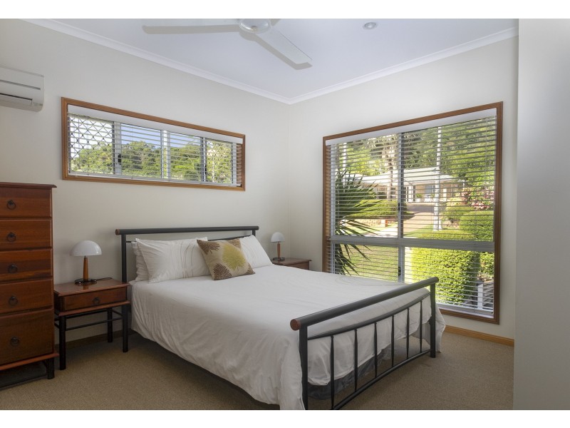12 Albizia Close, Redlynch QLD 4870