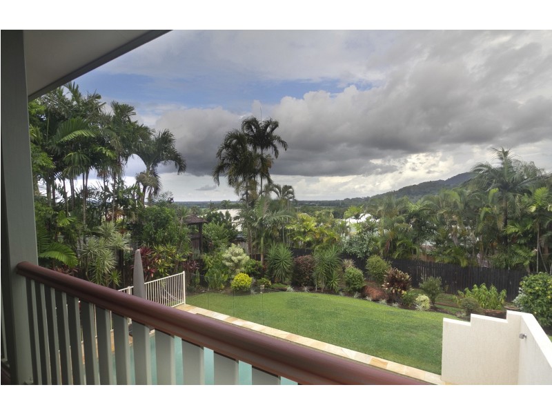 12 Albizia Close, Redlynch QLD 4870