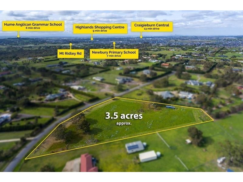 35 Callaway Drive, Mickleham VIC 3064