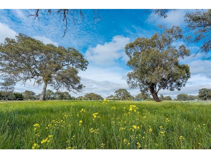 35 Callaway Drive, Mickleham VIC 3064