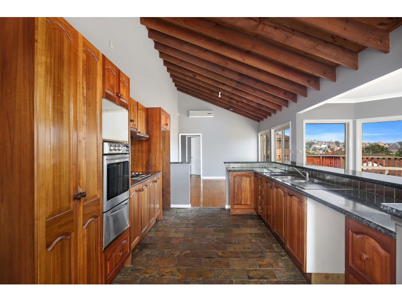 3 Tuggerah Place, Berkeley NSW 2506