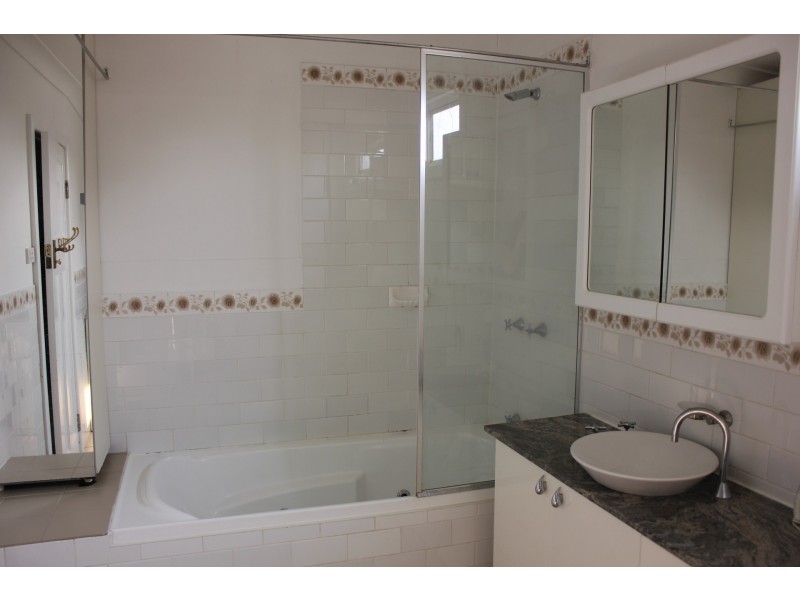 26 Church Street, Blayney NSW 2799