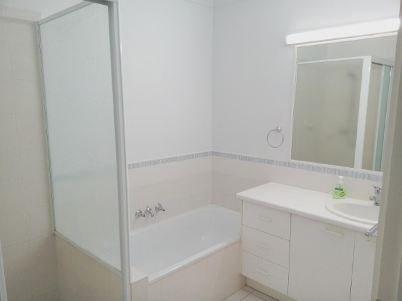 241/20 Binya Ave, Tweed Heads NSW 2485