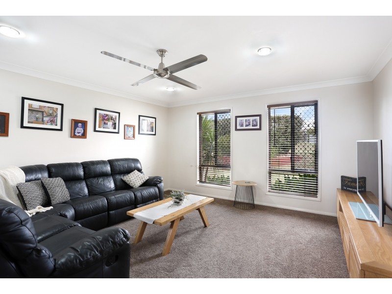 27 Wigan Avenue, Highfields QLD 4352