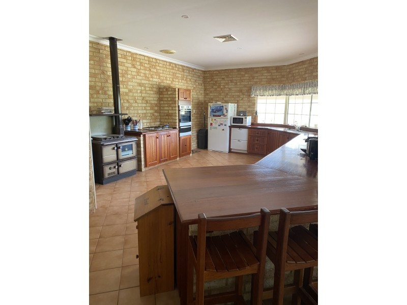 80 Newstead Road, Kojonup WA 6395