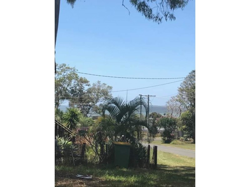 7 Shelly Crescent, Lamb Island QLD 4184