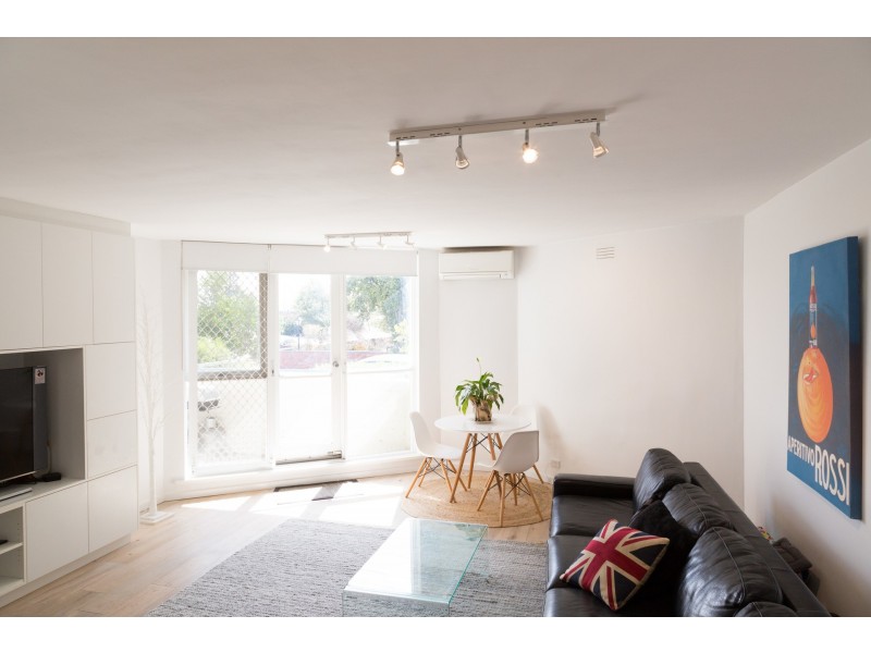 3/43-44 Marine Parade, St Kilda VIC 3182