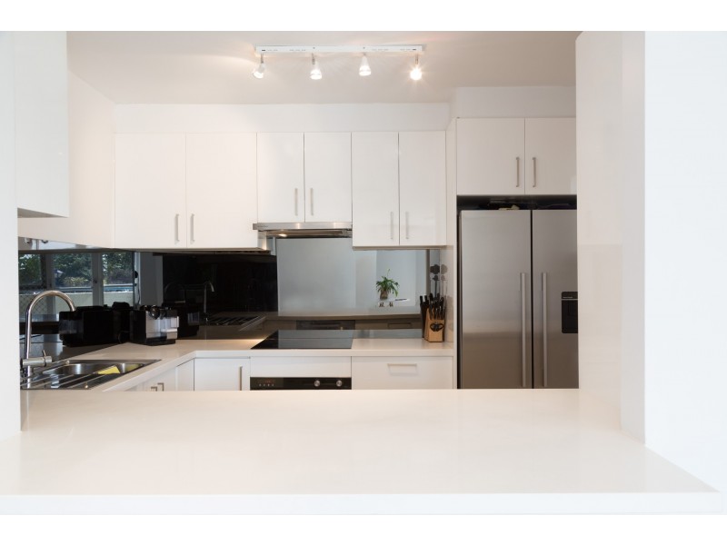 3/43-44 Marine Parade, St Kilda VIC 3182