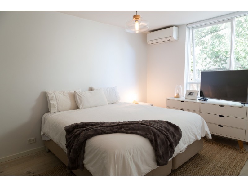 3/43-44 Marine Parade, St Kilda VIC 3182