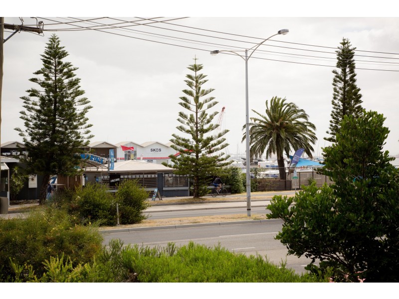 3/43-44 Marine Parade, St Kilda VIC 3182